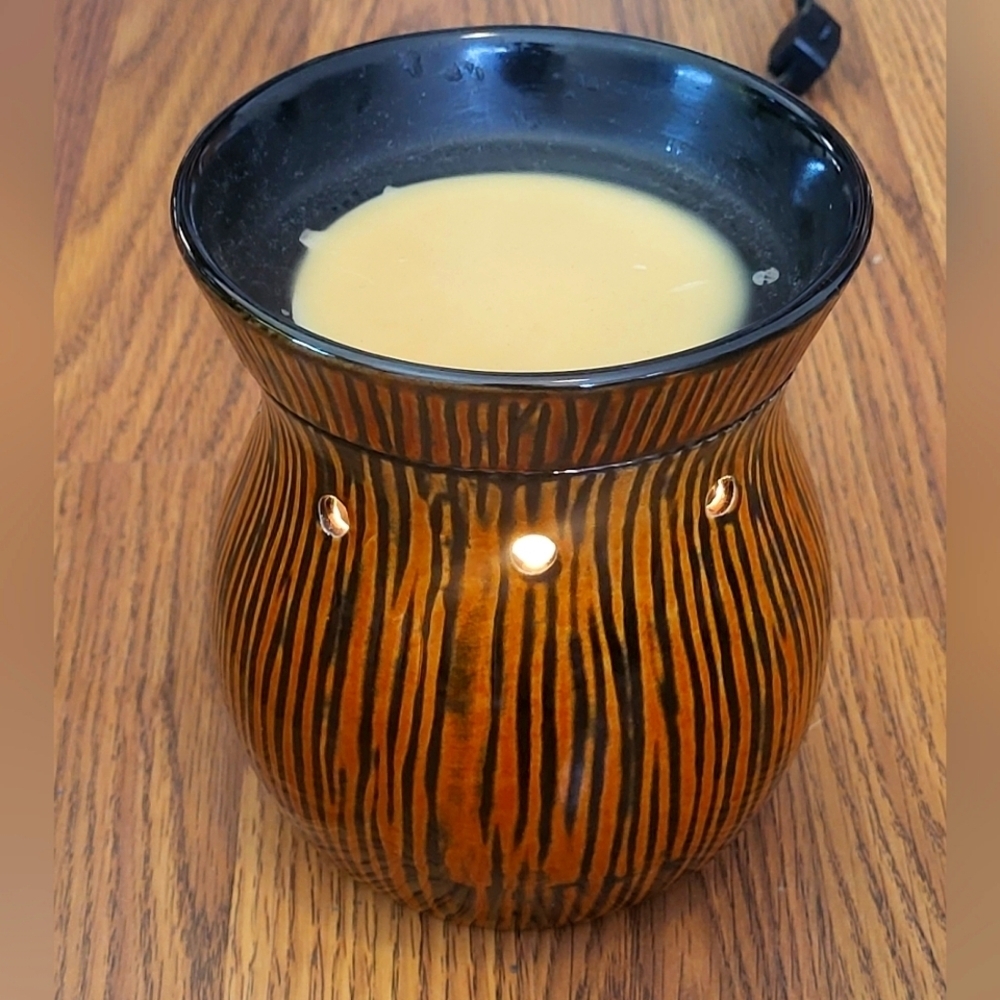 Scentsy Electric Wax Warmer - Zebra Woodgrain Design